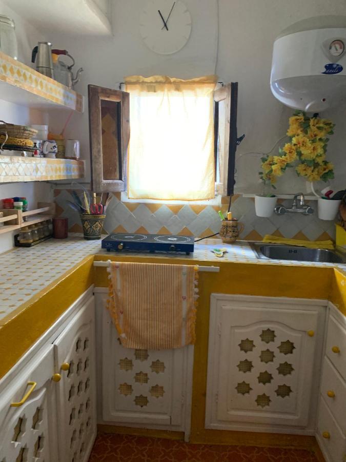 Hathor ,Casa Marroqui Con Dos Terrazas En La Medina Antigua , Ideal Parejas!! Wifi!! Asilah Kültér fotó