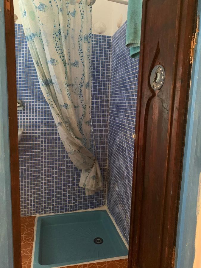 Hathor ,Casa Marroqui Con Dos Terrazas En La Medina Antigua , Ideal Parejas!! Wifi!! Asilah Kültér fotó