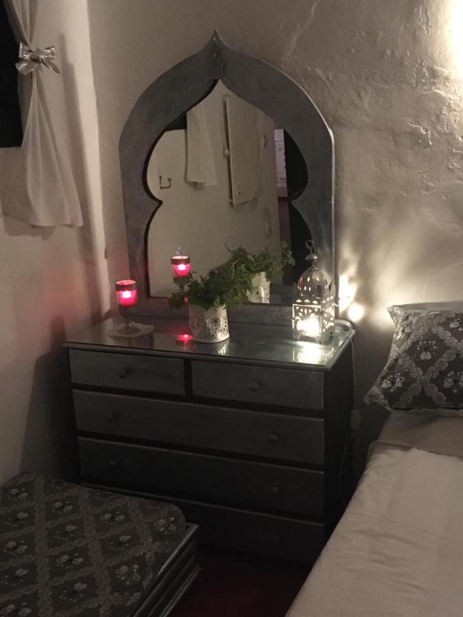 Hathor ,Casa Marroqui Con Dos Terrazas En La Medina Antigua , Ideal Parejas!! Wifi!! Asilah Kültér fotó