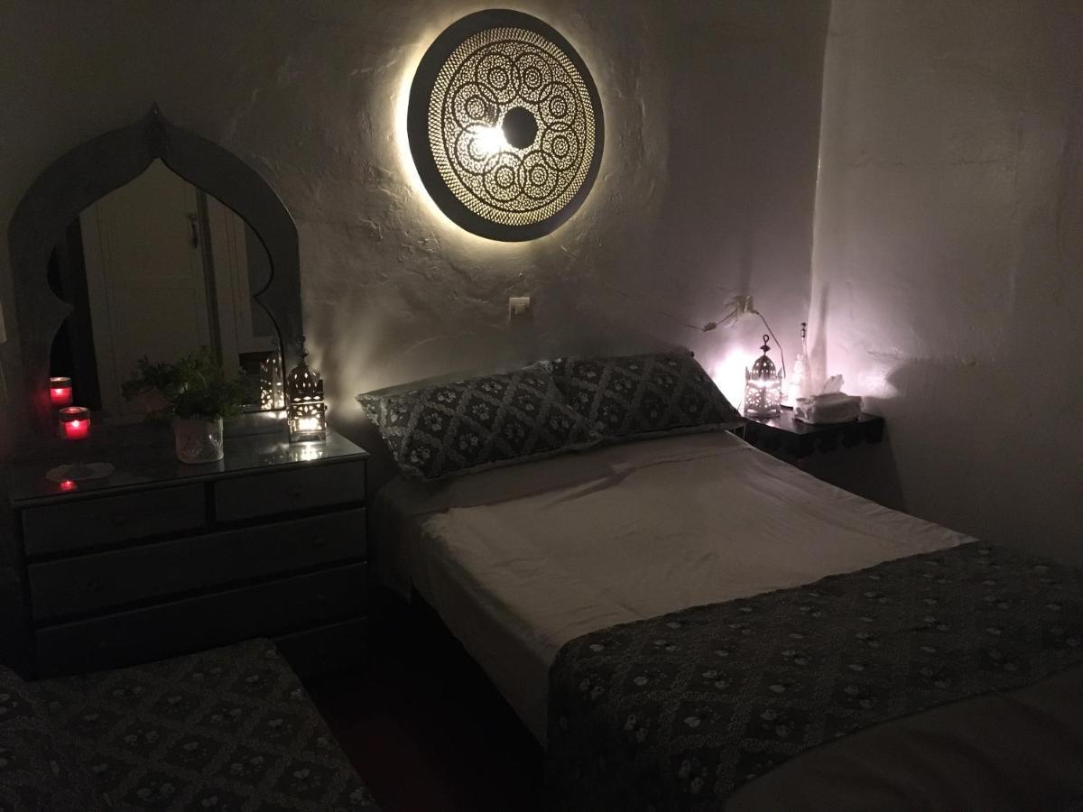 Hathor ,Casa Marroqui Con Dos Terrazas En La Medina Antigua , Ideal Parejas!! Wifi!! Asilah Kültér fotó