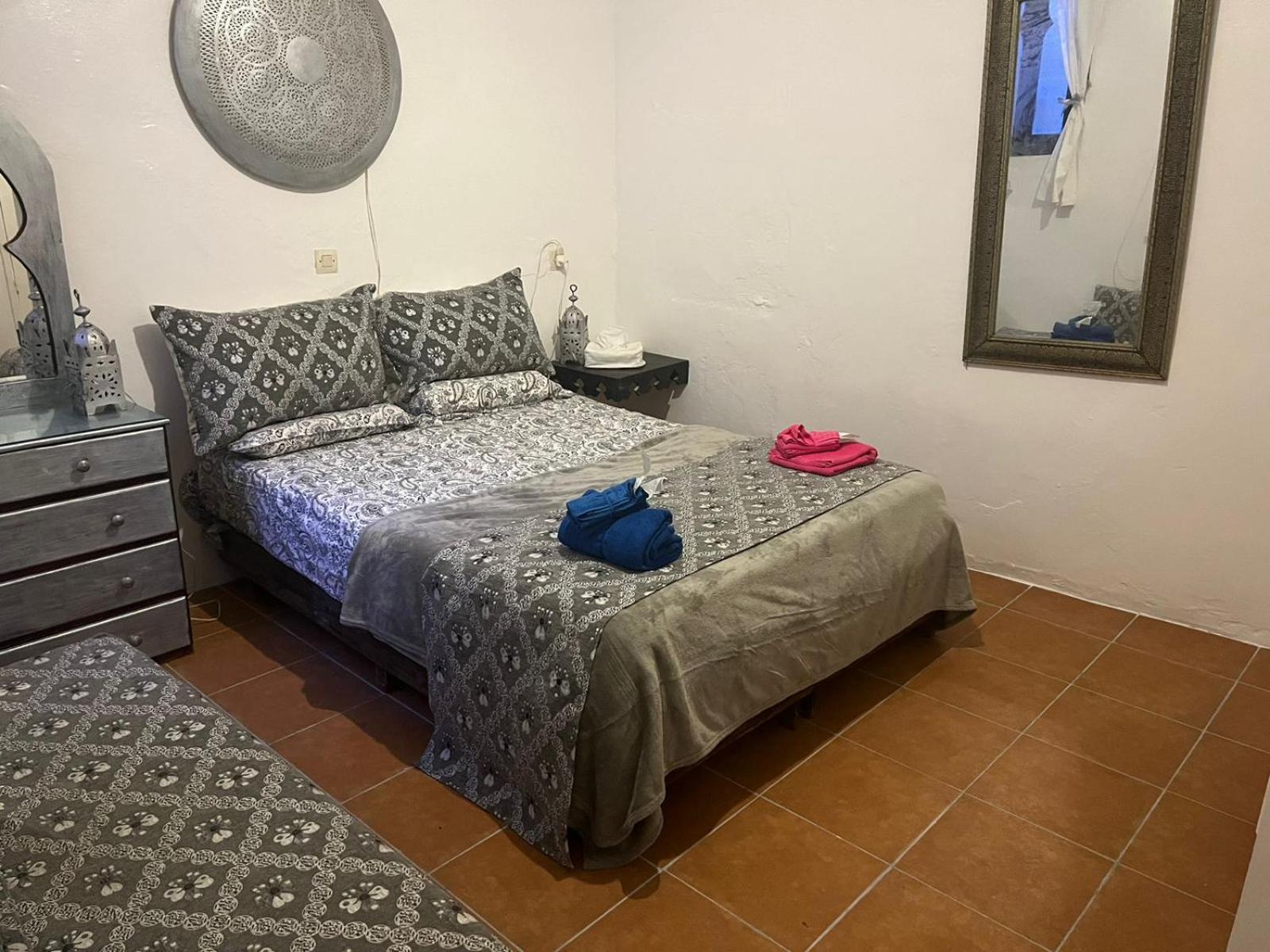 Hathor ,Casa Marroqui Con Dos Terrazas En La Medina Antigua , Ideal Parejas!! Wifi!! Asilah Kültér fotó